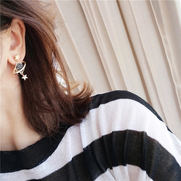 🔄🆕 ALYA Asymmetrical Drop Earrings - Picture 6 of 7